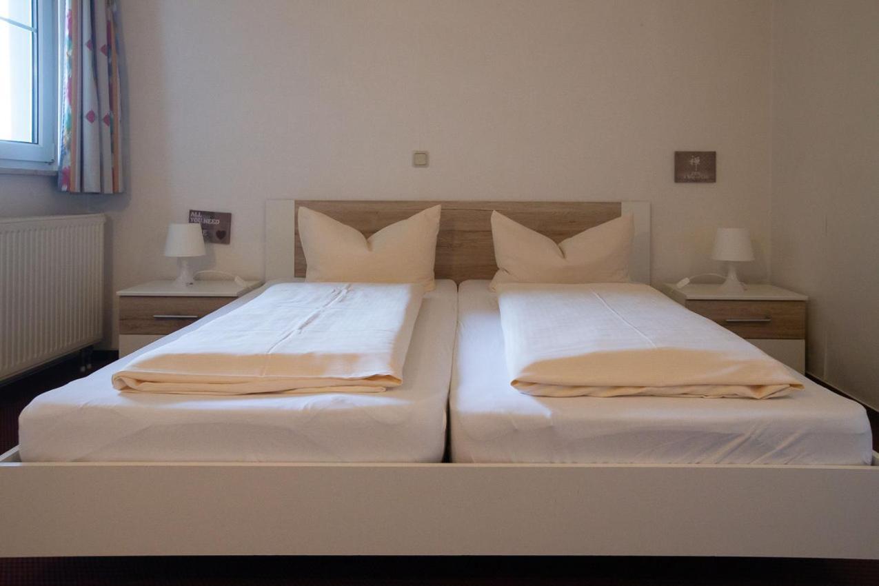 Hotel Dolgesheim Εξωτερικό φωτογραφία